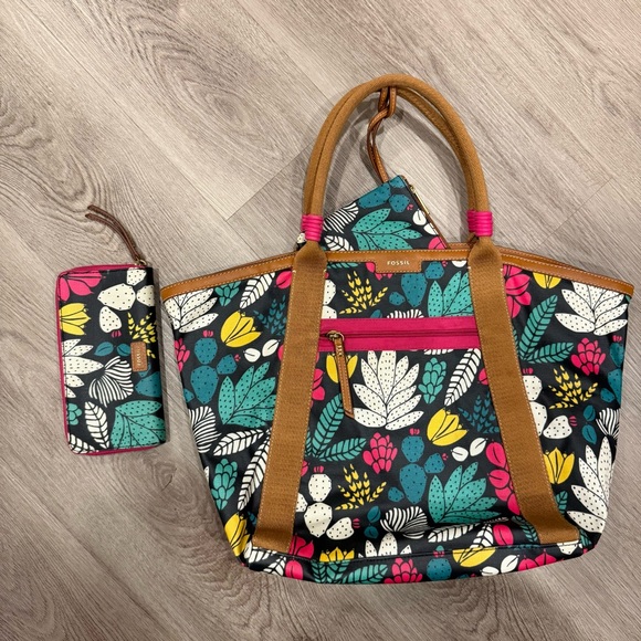 Fossil Women's Colorful Leaf Pattern Tote w/Wallet - Picture 1 of 7